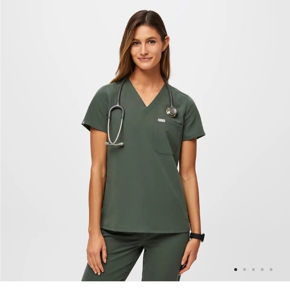 Women's Green Scrub Top Catarina One-Pocket Scrub Top™